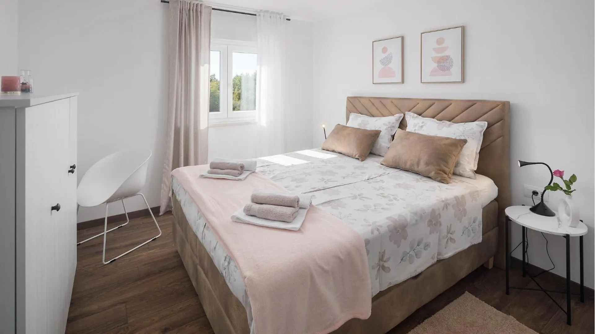 3 Bedroom Gorgeous Home In Jural 0*,