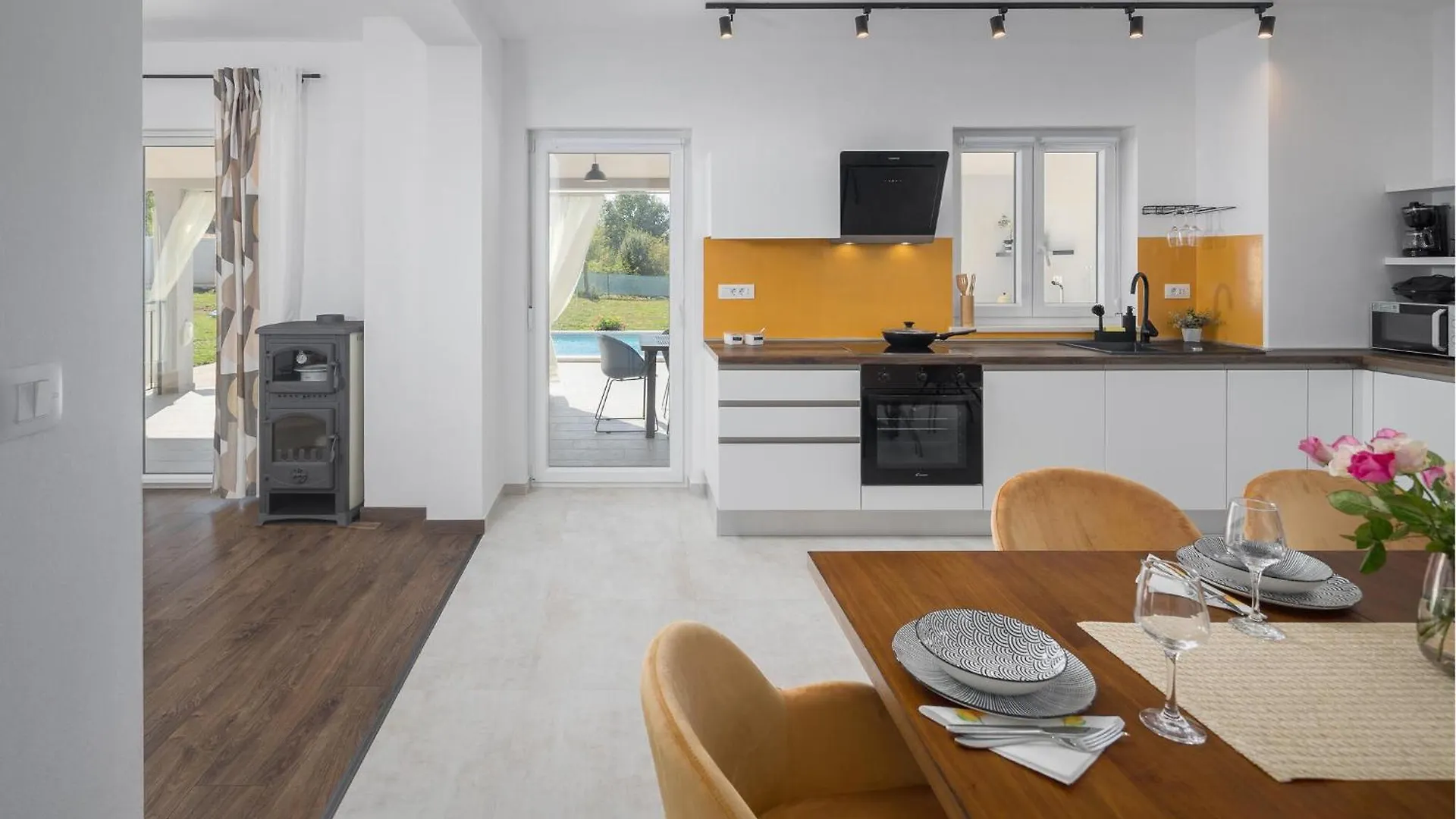 3 Bedroom Gorgeous Home In Jural Holiday home