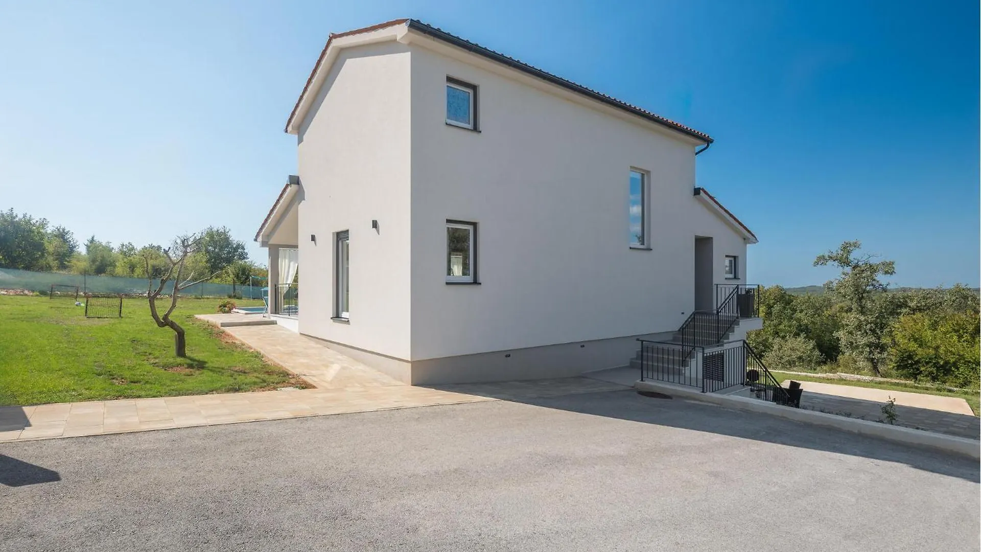 3 Bedroom Gorgeous Home In Jural Holiday home